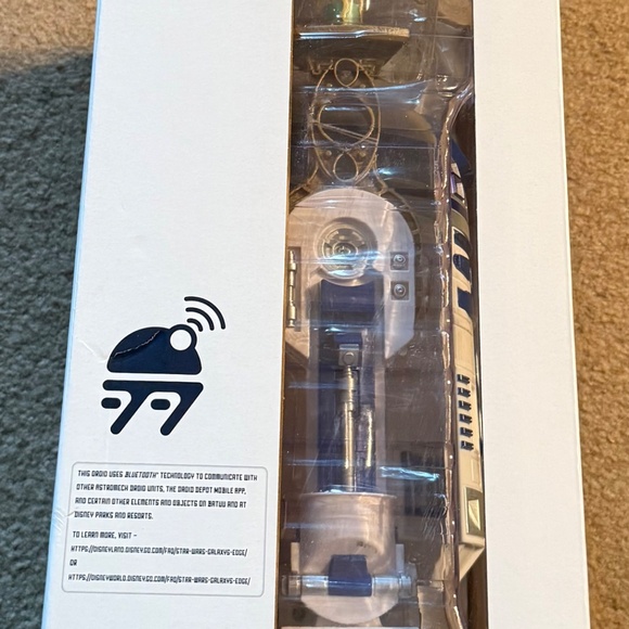 Disney R2-D2 Remote Control Interactive Droid with Serving Tray - Picture 2 of 4